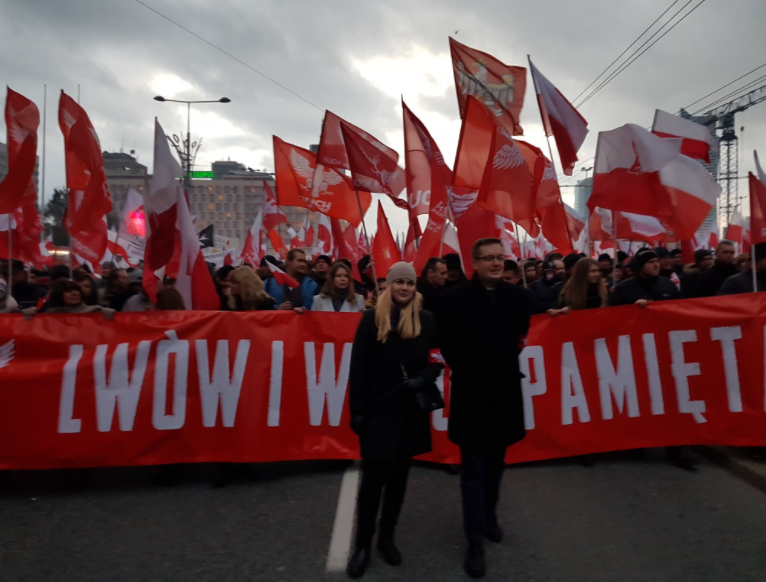 Марш националистов в Польше: появились снимки с баннером о Львове